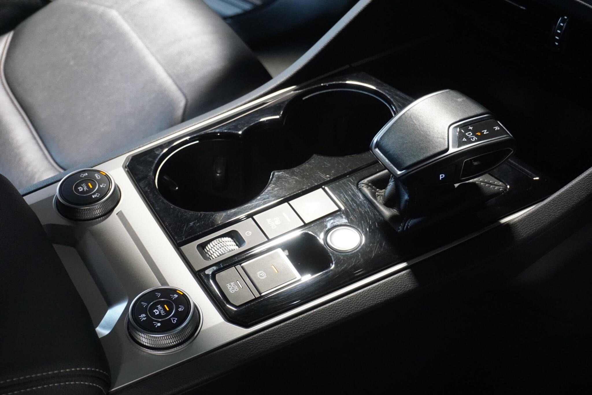 Volkswagen Touareg 3.0 TDI V6 Black Edition SUV 5dr Diesel Tiptronic 4Motion Euro 6 (s/s) (286 ps)